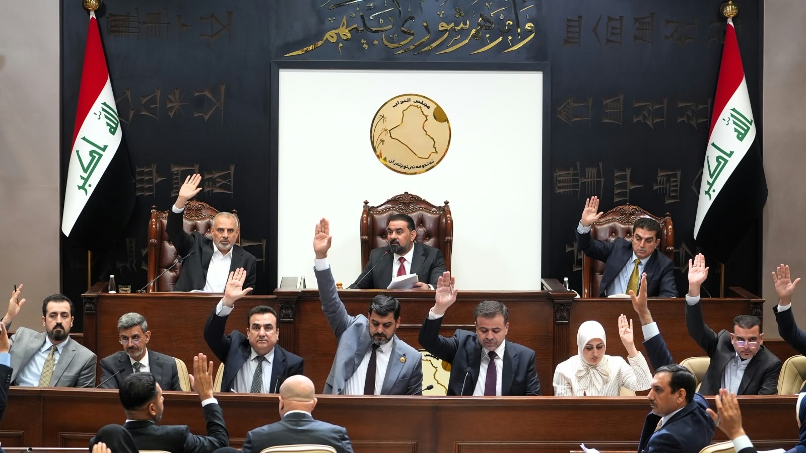 اشراقة كانون ترفض استحداث " نواب رئيس الوزراء وحقائب جديدة " وتدعو الزيدي إلى الحفاظ على زخم مكافحة الفساد