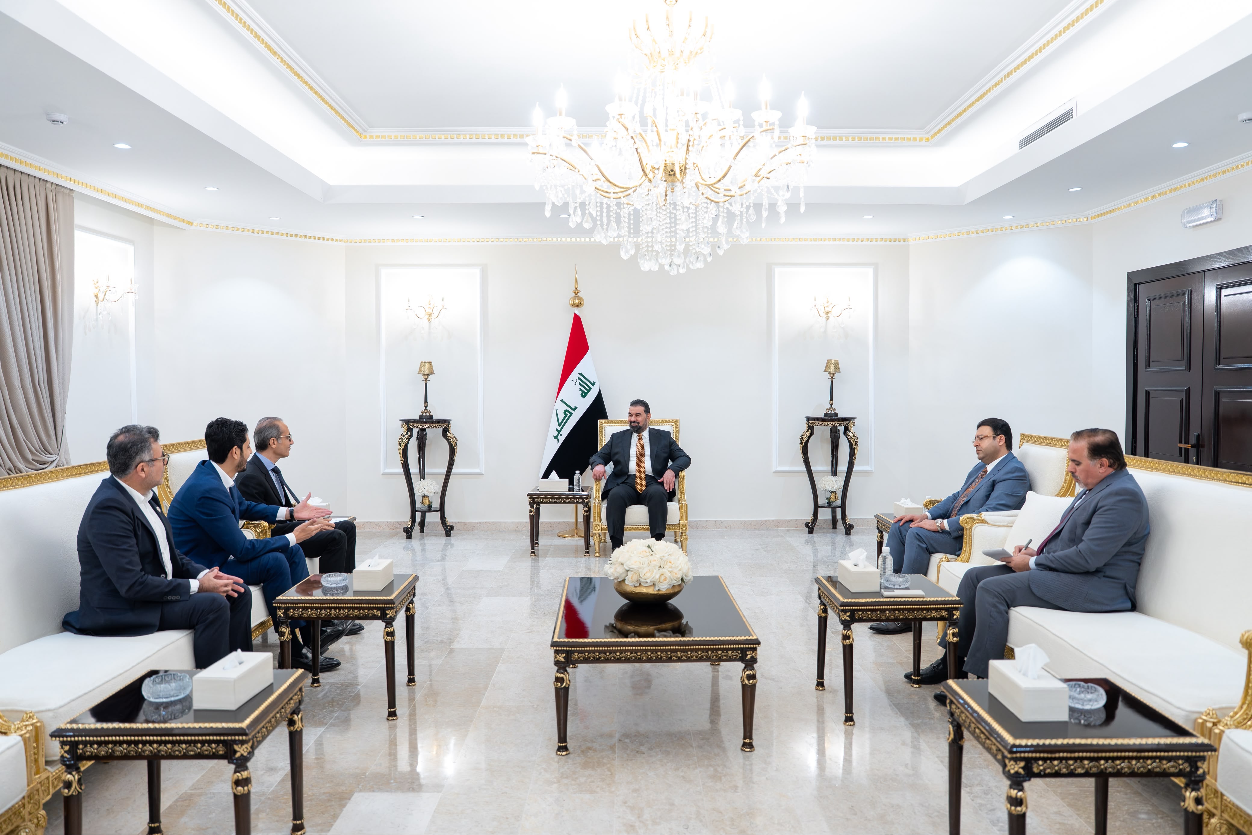 الحلبوسي يتسلم دعوة لحضور منتدى الشرق الأوسط للسلام والأمن في الجامعة الأمريكية باقليم كردستان